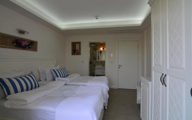 Dalyan Risus Suite