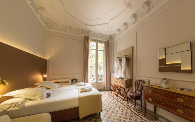 Mihlton Barcelona Boutique B&B