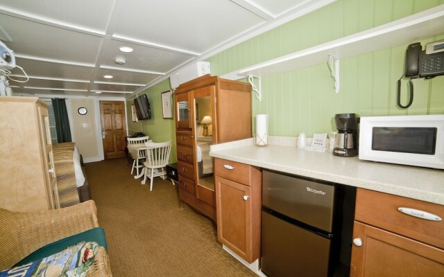 Georgianne Inn & Suites