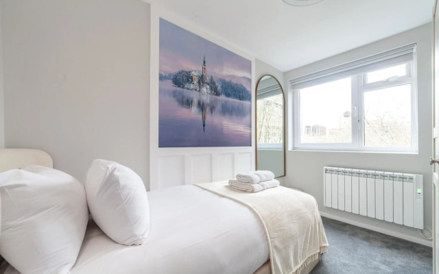 Excellent 3-bed Flat In Elephant & Castle