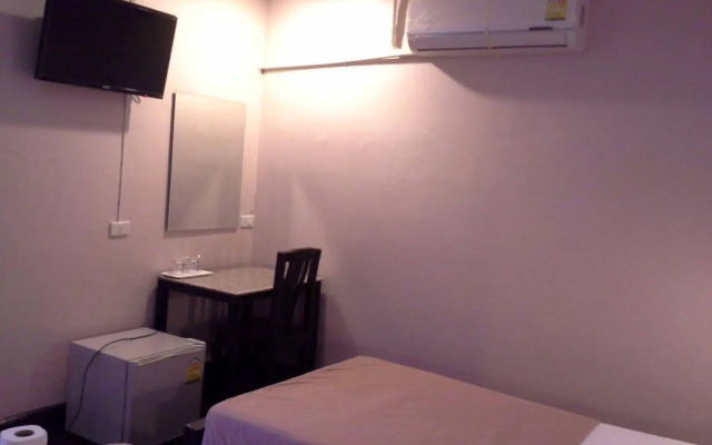 Suksawad Hotel