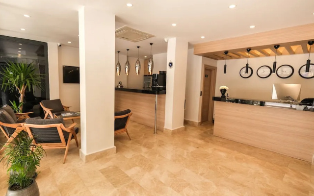 Alesta Seaside Residence