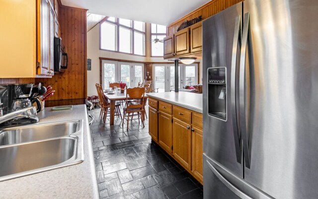 Smoky Mountains 5br 5ba Poolside Chalet