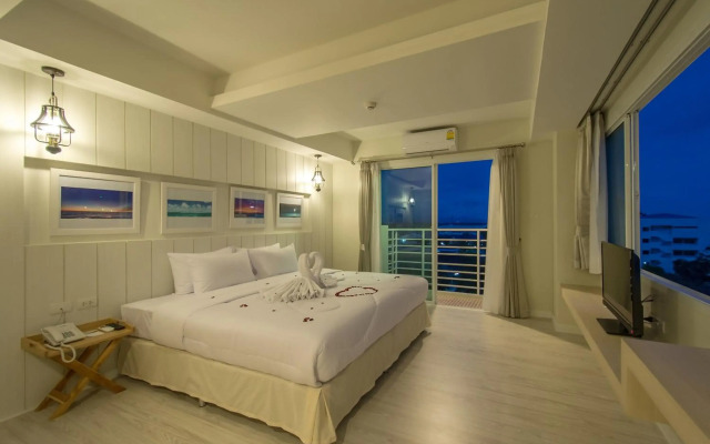 Prachuap Grand Hotel