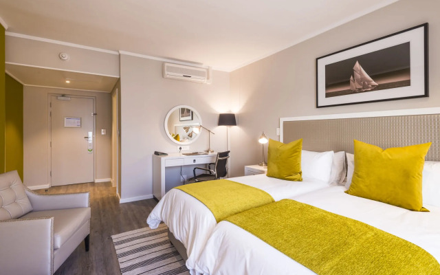 Simon's Town Quayside Hotel