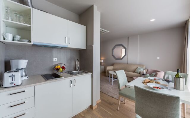 Preelook Apartments and Rooms