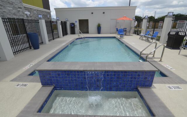 Best Western Plus Pasadena Inn and Suites