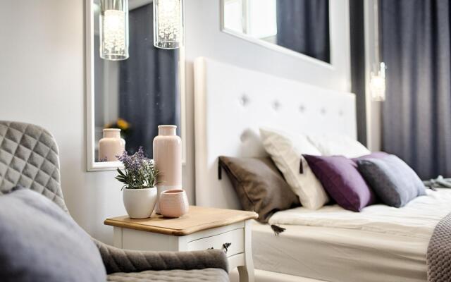 Main Square Apartments