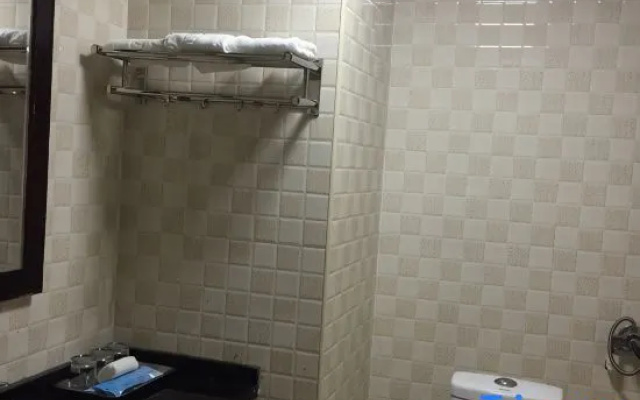 Zhangjiajie Stockaded Village Inn – Bathroom – Zhangjiajie