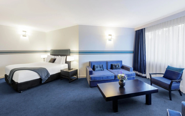 Ramada Diplomat Canberra