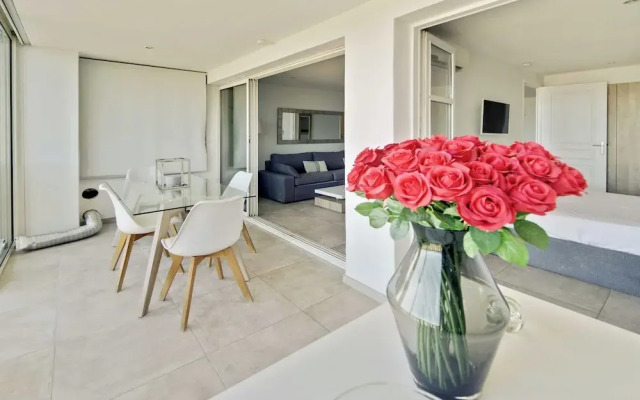 Beautiful Flat With sea View - 4P - Gassin