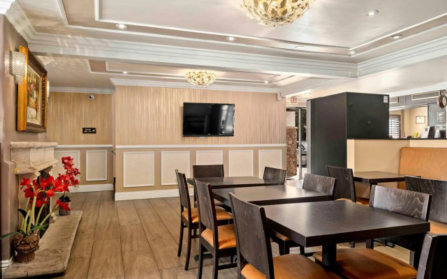 Lemon Tree Hotel & Suites Anaheim