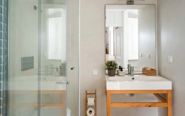 Central Ericeira Apartment With Lift