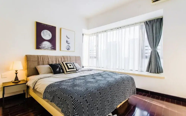 Locals Boutique Apartment Huafa Plaza 15