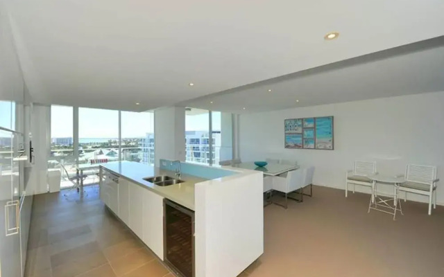 Mandurah Private Collection