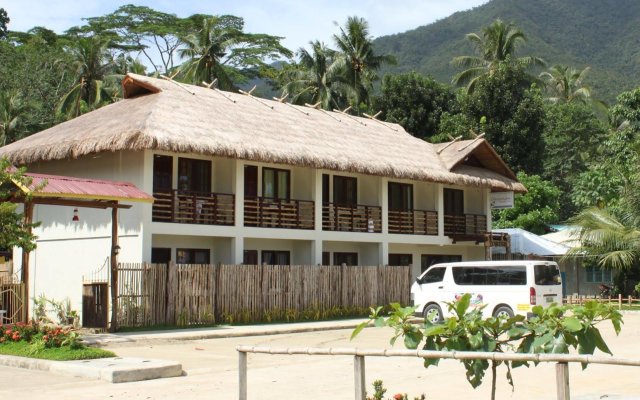 Dayunan Pili Tree Tourist Inn