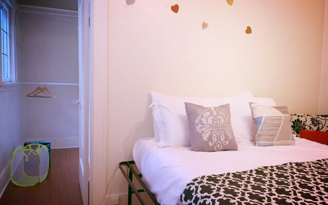 Seattle Urvan Village- Rainier