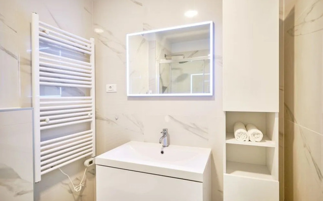 Brand New Apartment Split3