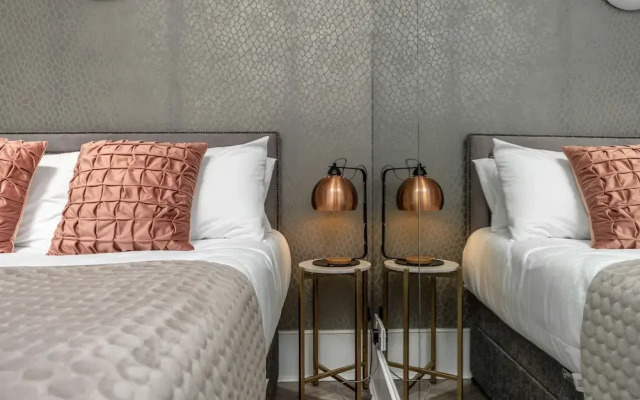 Secret KENSINGTON Garden Mews