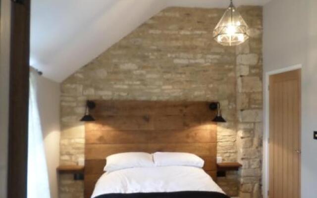 Queen Matilda Country Inn