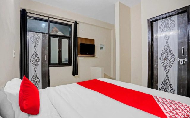 OYO Flagship 80629 Royal Tree