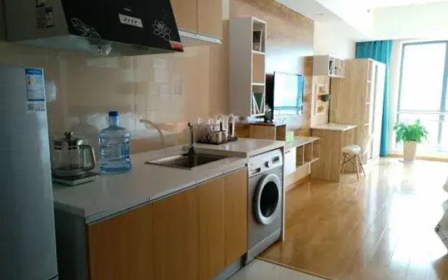 Blueberry apartment chain (Lushangzhongxin store)