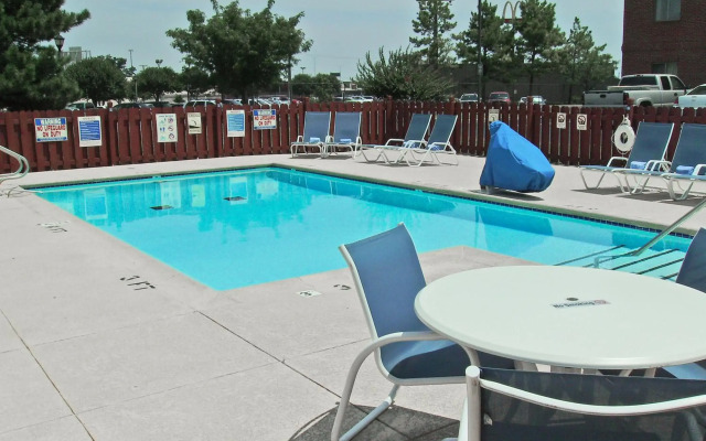 Extended Stay America Suites Tulsa Midtown