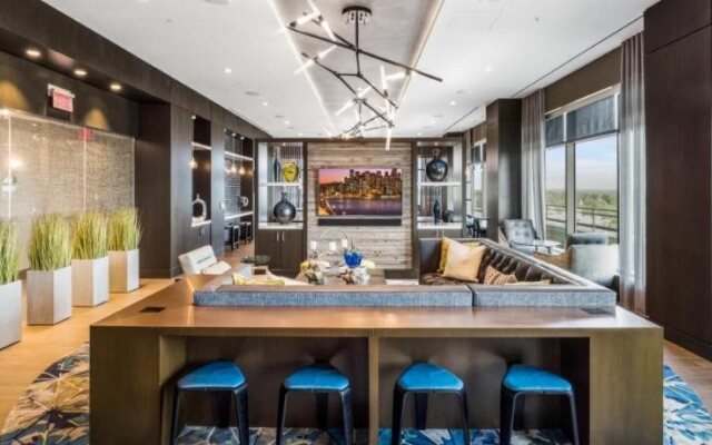 Global Luxury Suites at Woodmont Triangle South