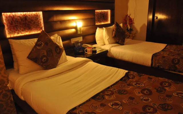 OYO Premium Gwalior City Centre