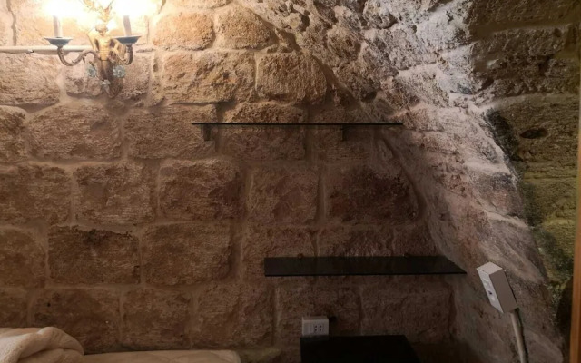1 Bedroom Studio Double bed Batroun old Souk
