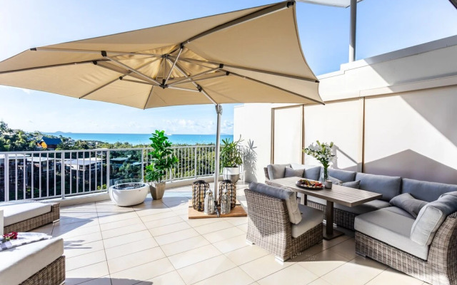 Airlie Beach Penthouse With Pool Near Whitsundays