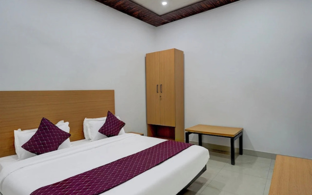 Hotel Downtown Noida Sector 15