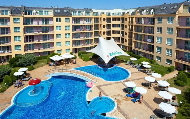 Pollo Resort Mikosta Apartments
