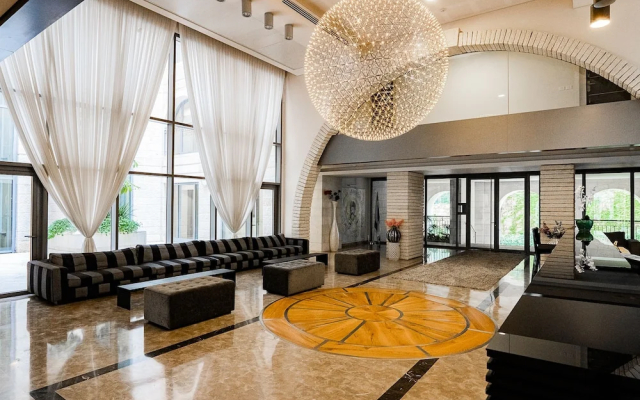 Harav Kuk Residence
