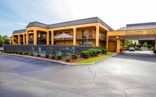 Quality Inn Airport - Southeast