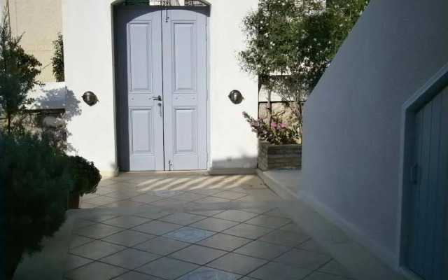 Theo Studios