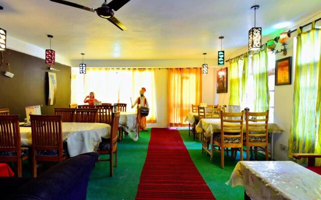 Spot On 37336 Hotel Neelgiri