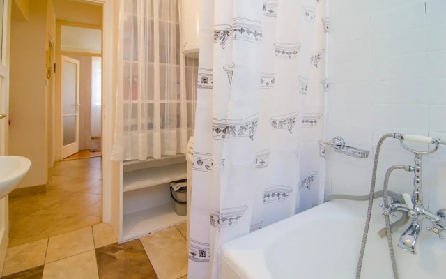 Turkish Tower Apartment