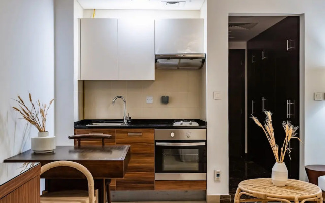 Stylish Studio Apartment-Sparkle Towers