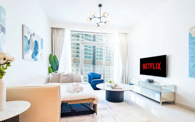 LUX  The Luxury Sunspot Beach Suite