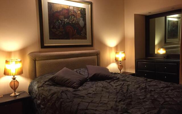 Lycabettus Hill Penthouse, Private Roof Garden & Pool