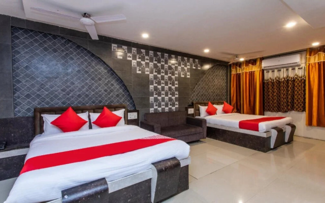 Oyo 28582 Sanjar Guest House