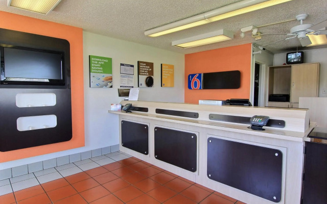 Motel 6 Austin, TX - North Central