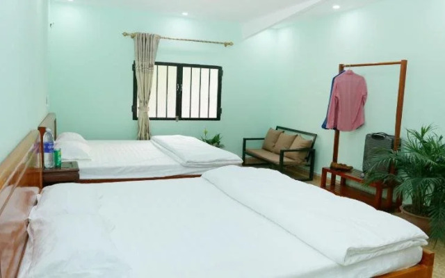 Giang Son Hostel