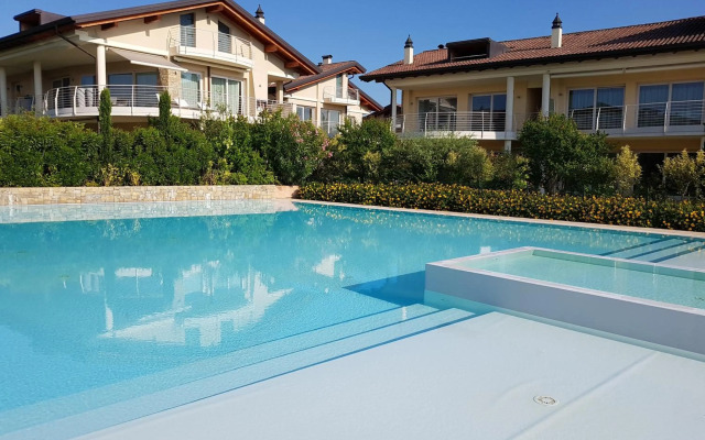 Luxury Apartments Beauty Gardens