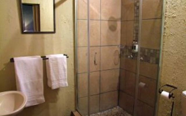 Umkumbe Safari Lodge