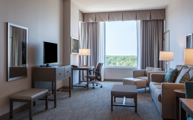 Holiday Inn Cleveland Clinic by IHG