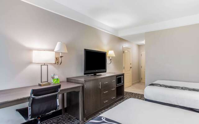 La Quinta Inn & Suites by Wyndham Fultondale Birmingham N