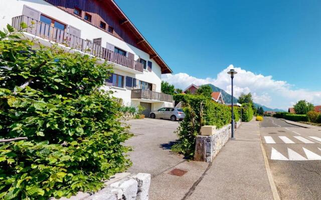 Apartment with 2 bedrooms for 4 people in Annecy-le-Vieux