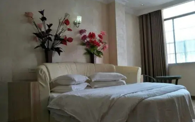 Liping Xingji Hotel